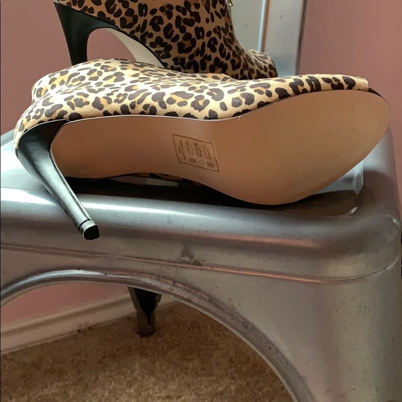 Booties - Picture 4 of 4